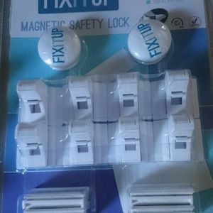 Fixitup magnetic safety locks new 2pk baby